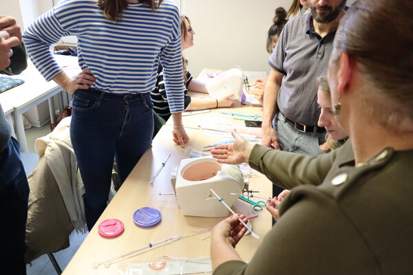 Entraînement à la pose d'un DIU