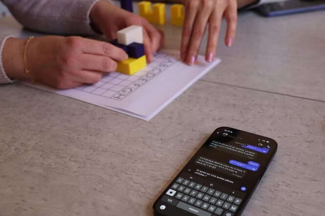 <strong>Jeu CapCube - Communication par SMS</strong> Jeu CapCube - Communication par SMS